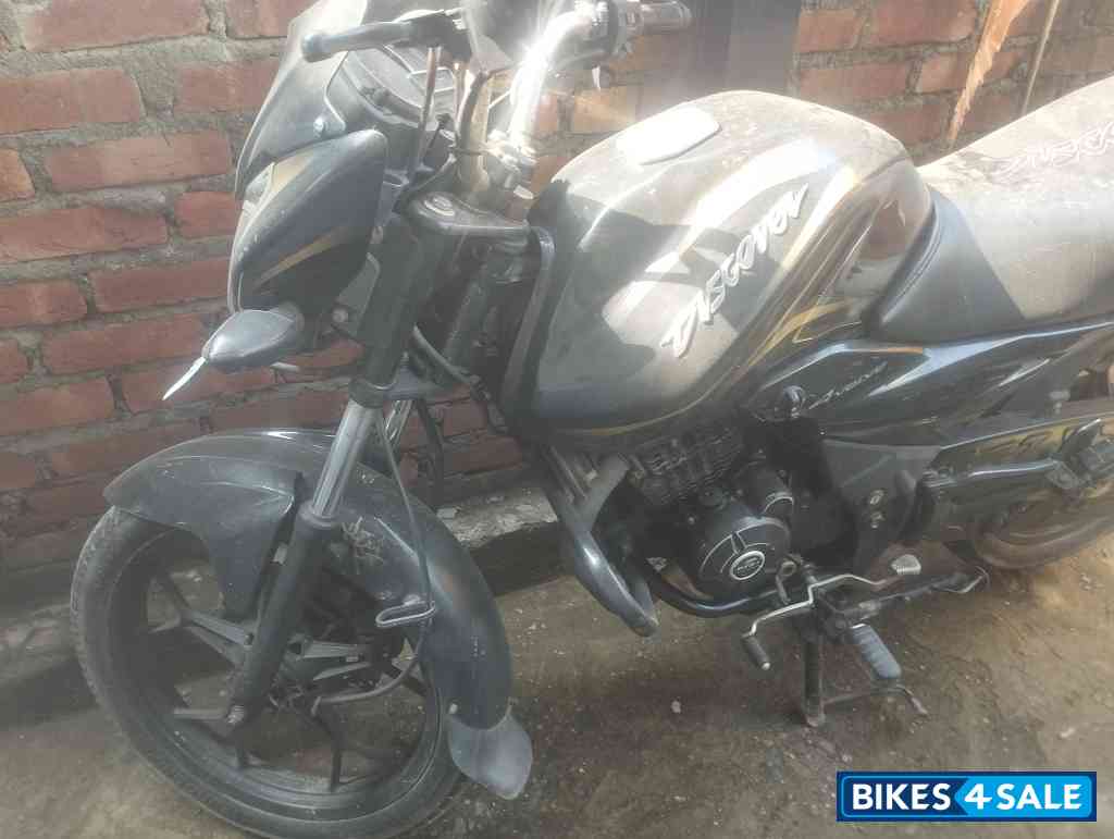 Bajaj Discover 150 S Bajaj Discover 150 S