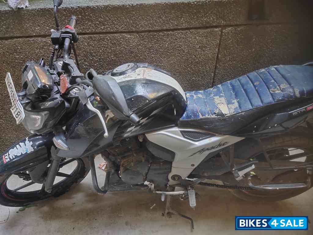 TVS Apache RTR 160 4V