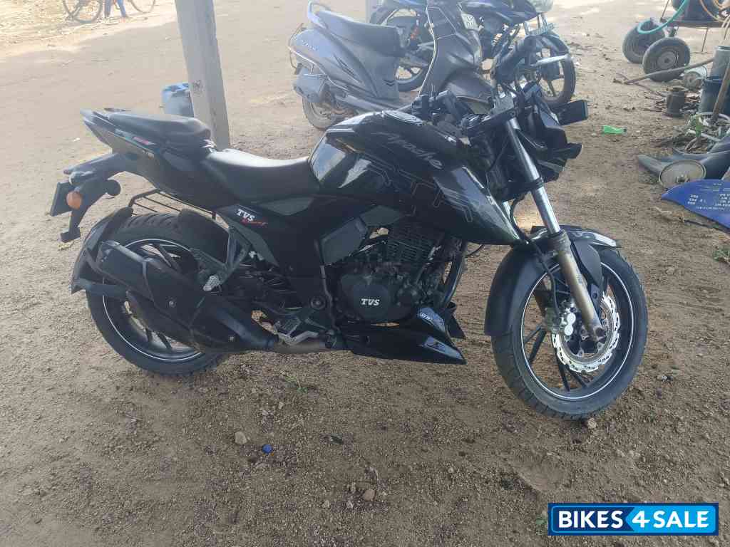 TVS Apache RTR 200 4V