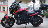 Black/red Bajaj Dominar 250