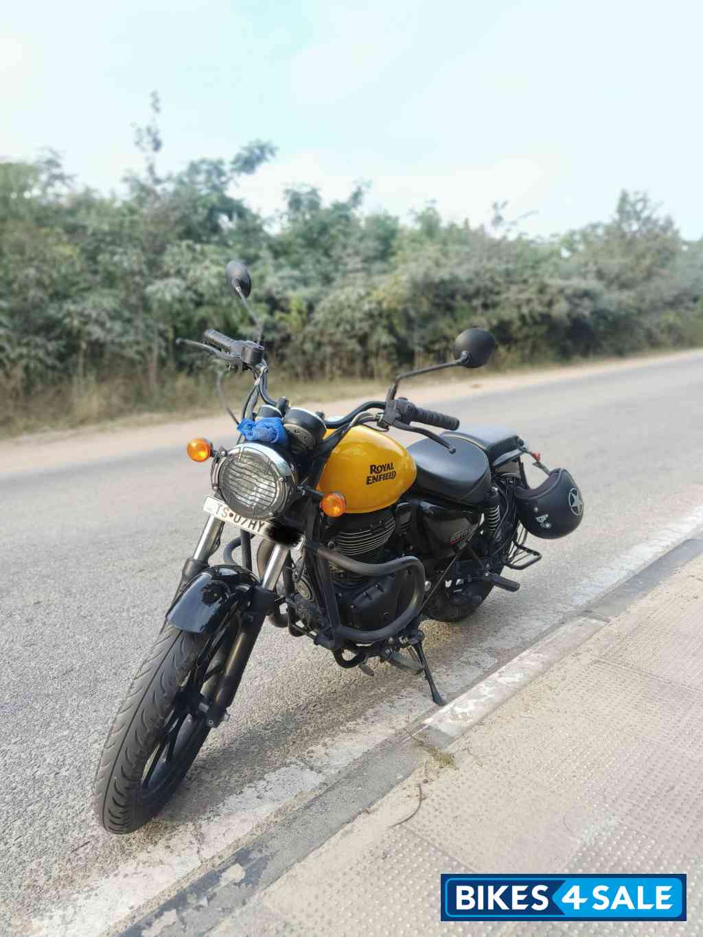 Yellow Royal Enfield Meteor 350 Fireball