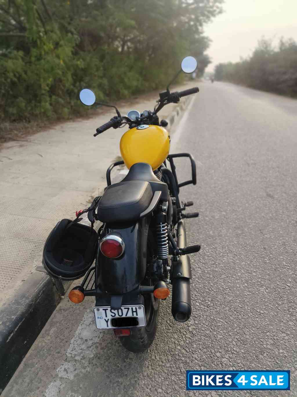 Yellow Royal Enfield Meteor 350 Fireball