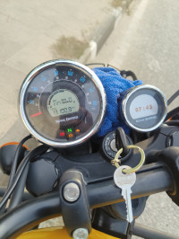 Yellow Royal Enfield Meteor 350 Fireball