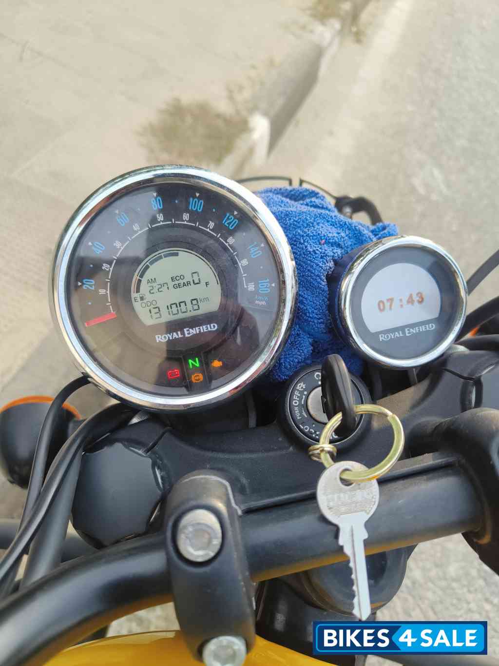 Yellow Royal Enfield Meteor 350 Fireball