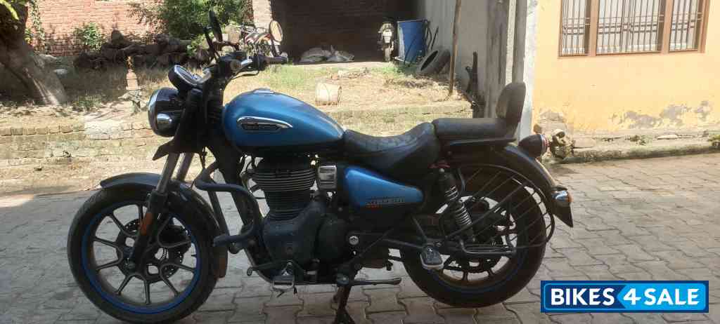 Sky Blue 🔵 Royal Enfield Meteor 350