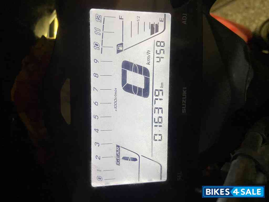 Red Suzuki Gixxer SF