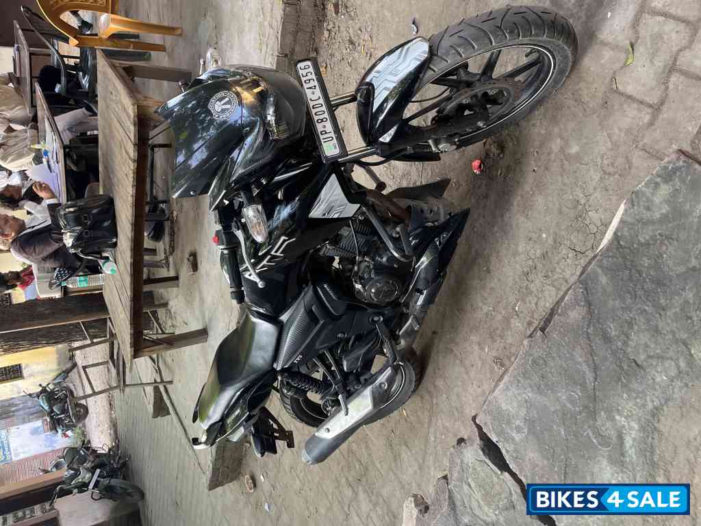 Black TVS Apache RTR 160 Black TVS Apache RTR 160