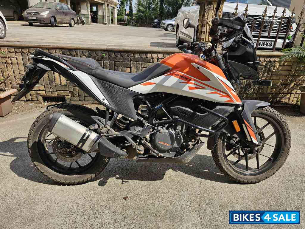 Orange KTM 250 Adventure 2022