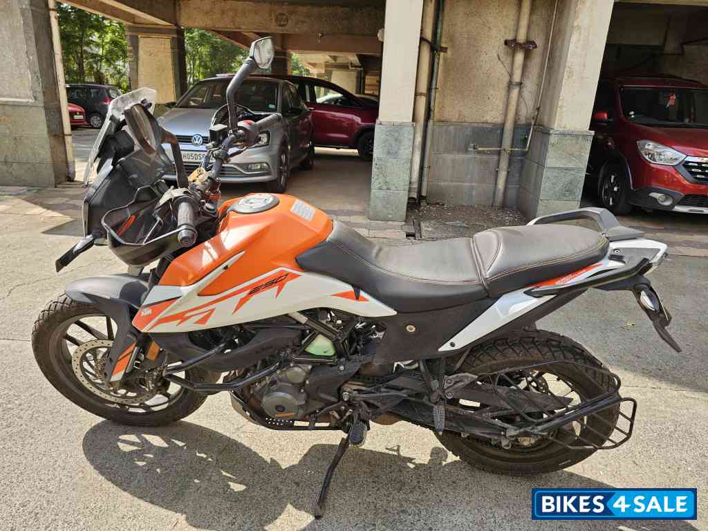 Orange KTM 250 Adventure 2022