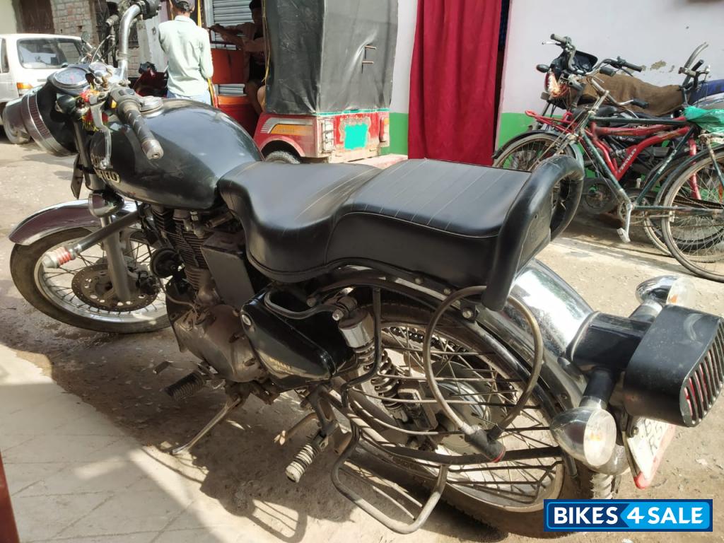 Black Royal Enfield Bullet Electra Twinspark