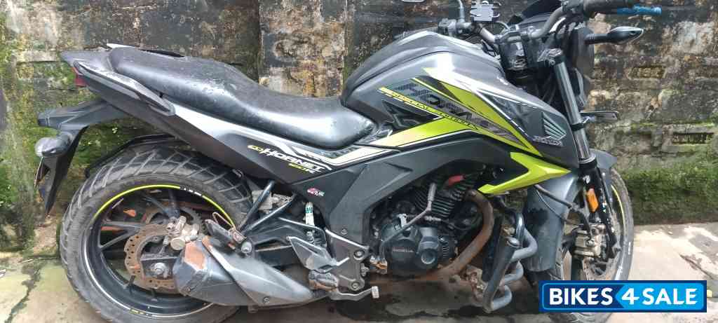 Honda CB Hornet 160R ABS