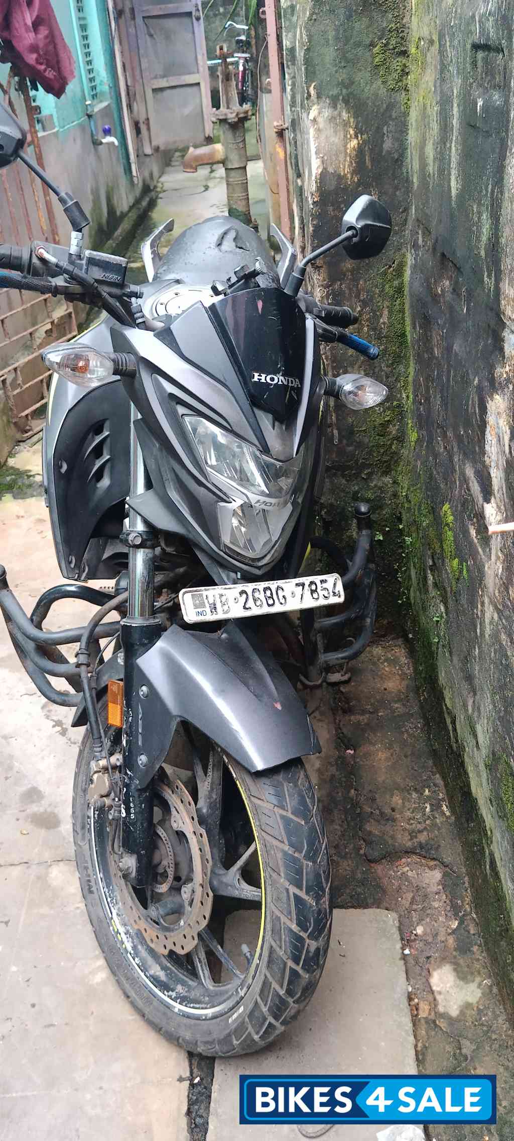 Honda CB Hornet 160R ABS