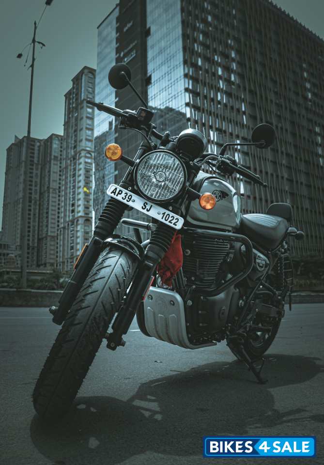 Royal Enfield Hunter 350 Metro