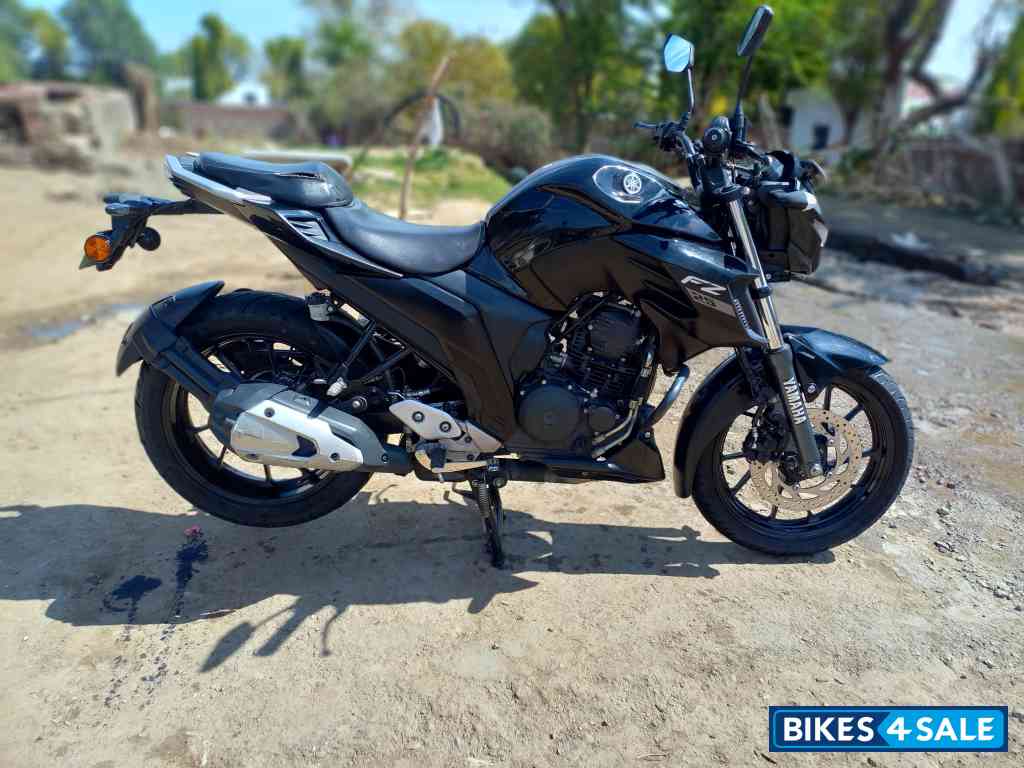 Yamaha FZ 25 BS6