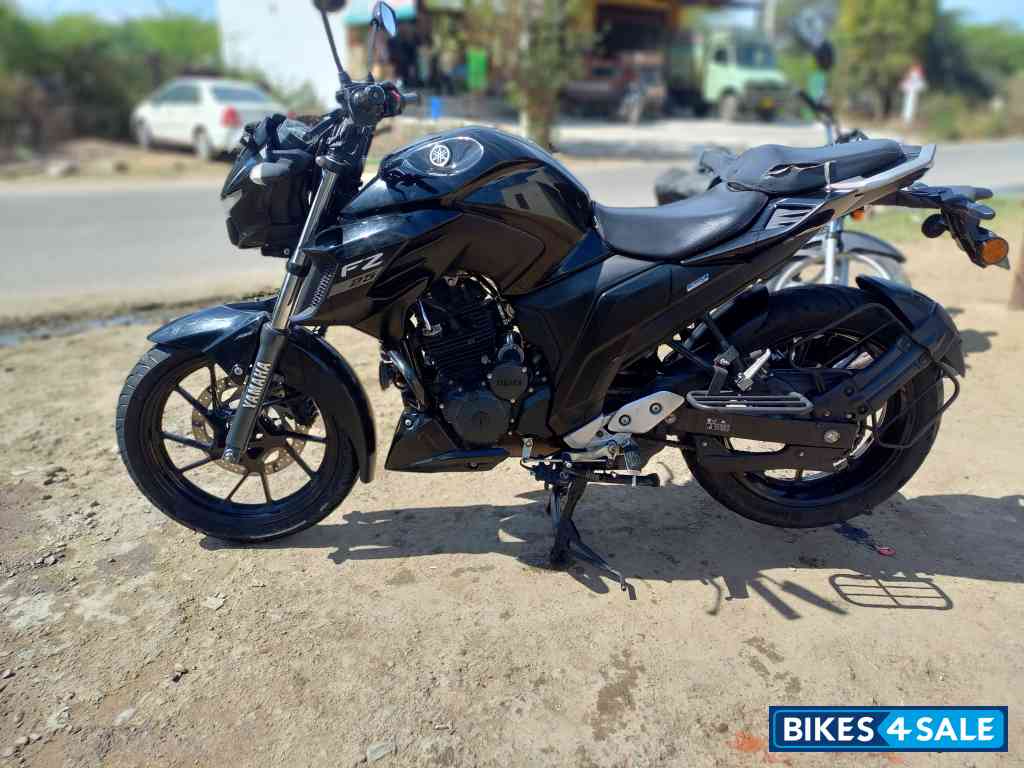 Yamaha FZ 25 BS6