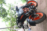 Silver Metallic KTM Duke 390 BS6
