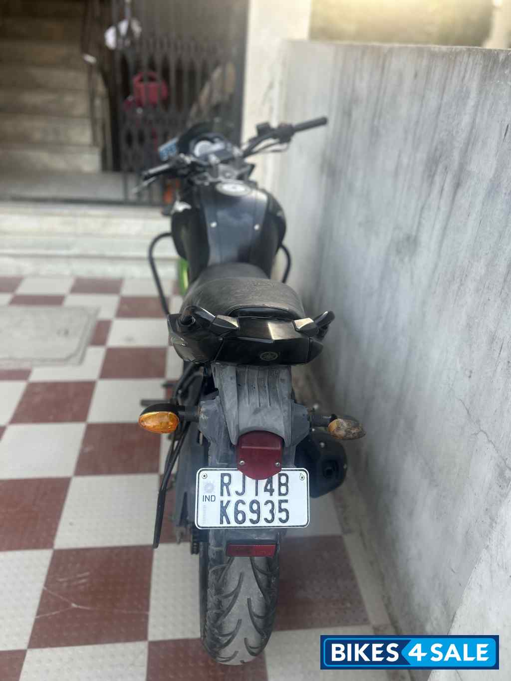 Black Green Yamaha FZ-S