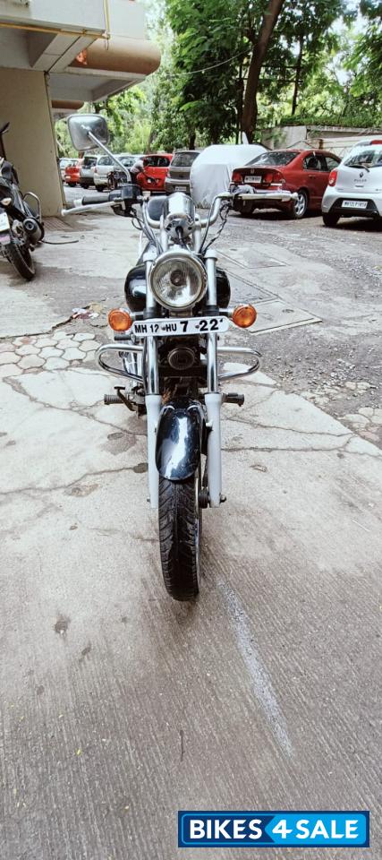 Beautiful Black Bajaj Avenger Cruise 220