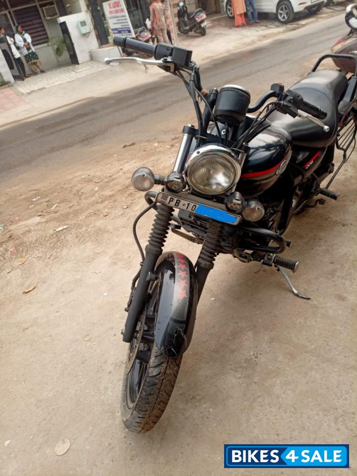 Bajaj Avenger Street 220