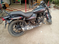 Bajaj Avenger Street 220