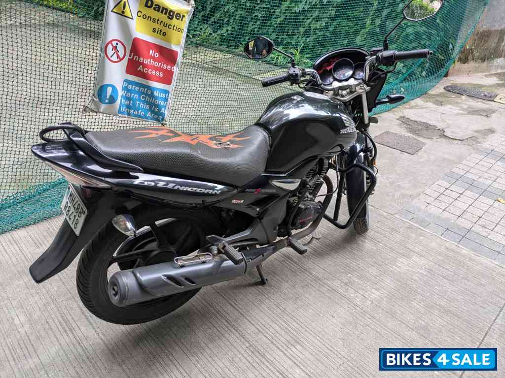 Black Honda CB Unicorn