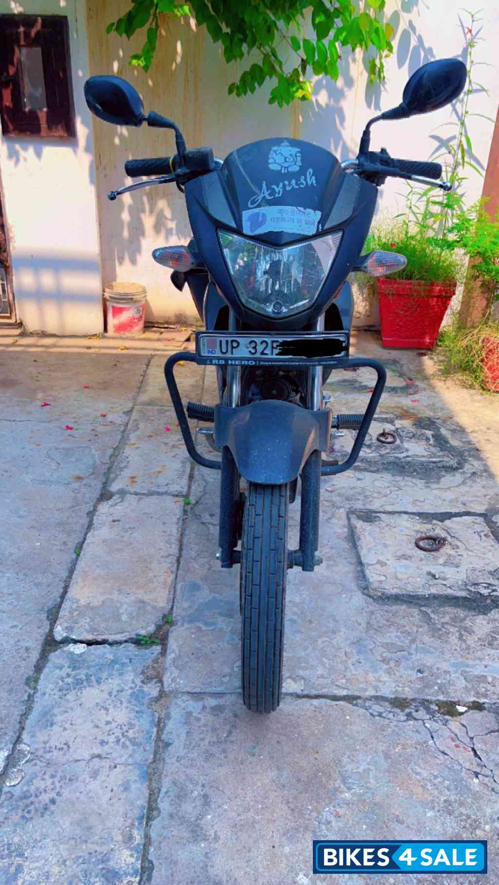 Black Hero Glamour 125 Disc