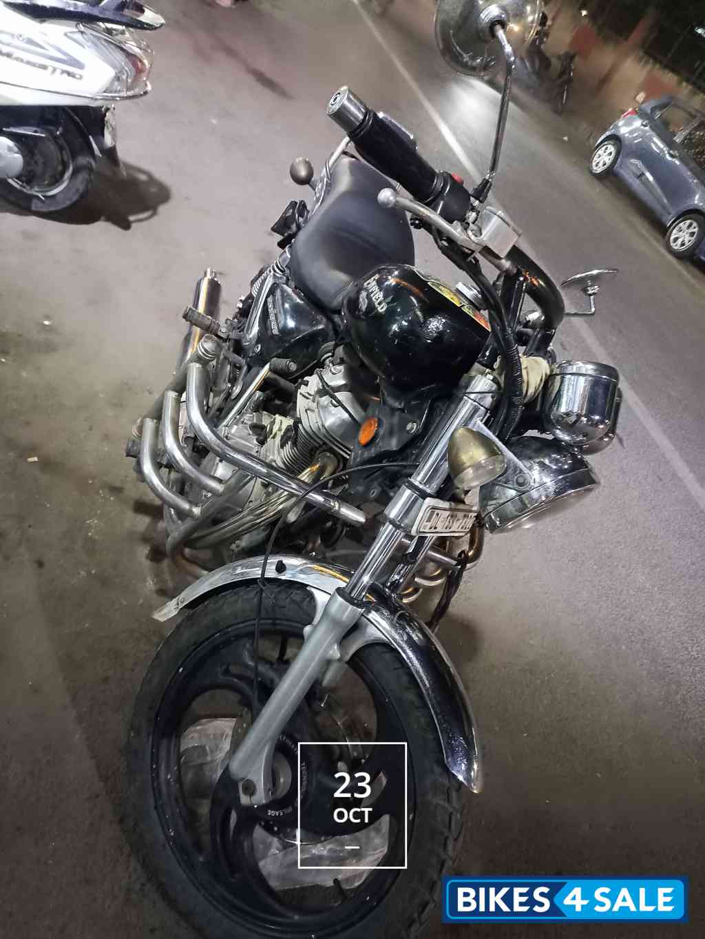 Black Royal Enfield Thunderbird TwinSpark 350