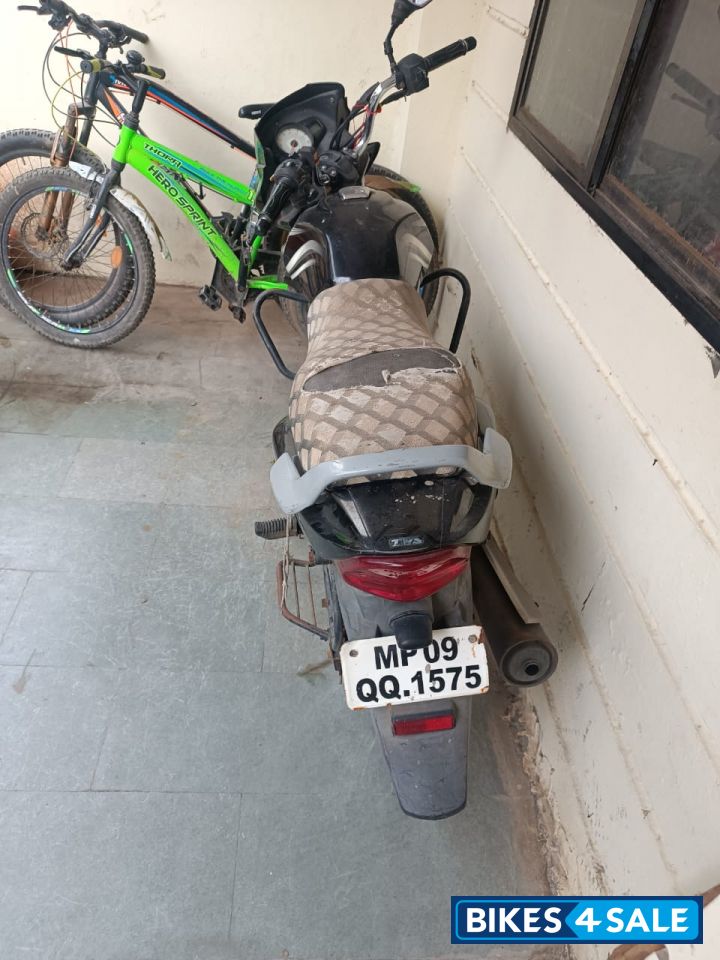 Black TVS Star City Plus