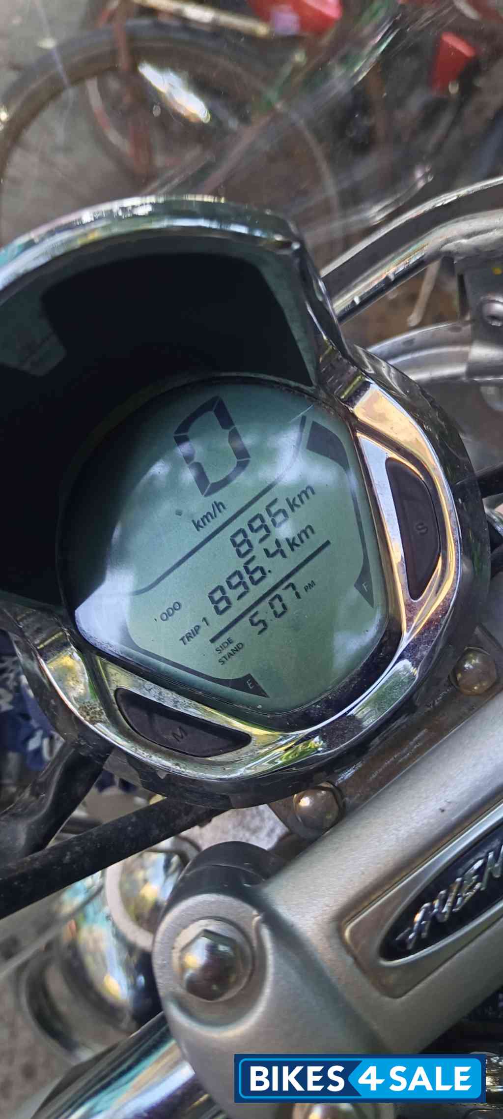 Black Bajaj Avenger Cruise 220 BS6