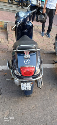 Vespa LX 125