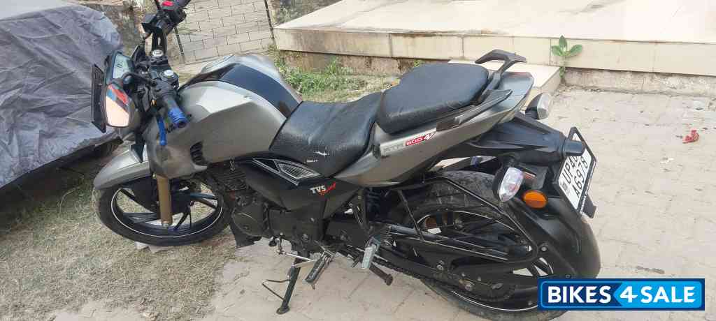 Titanum Gray TVS Apache RTR 200 4V