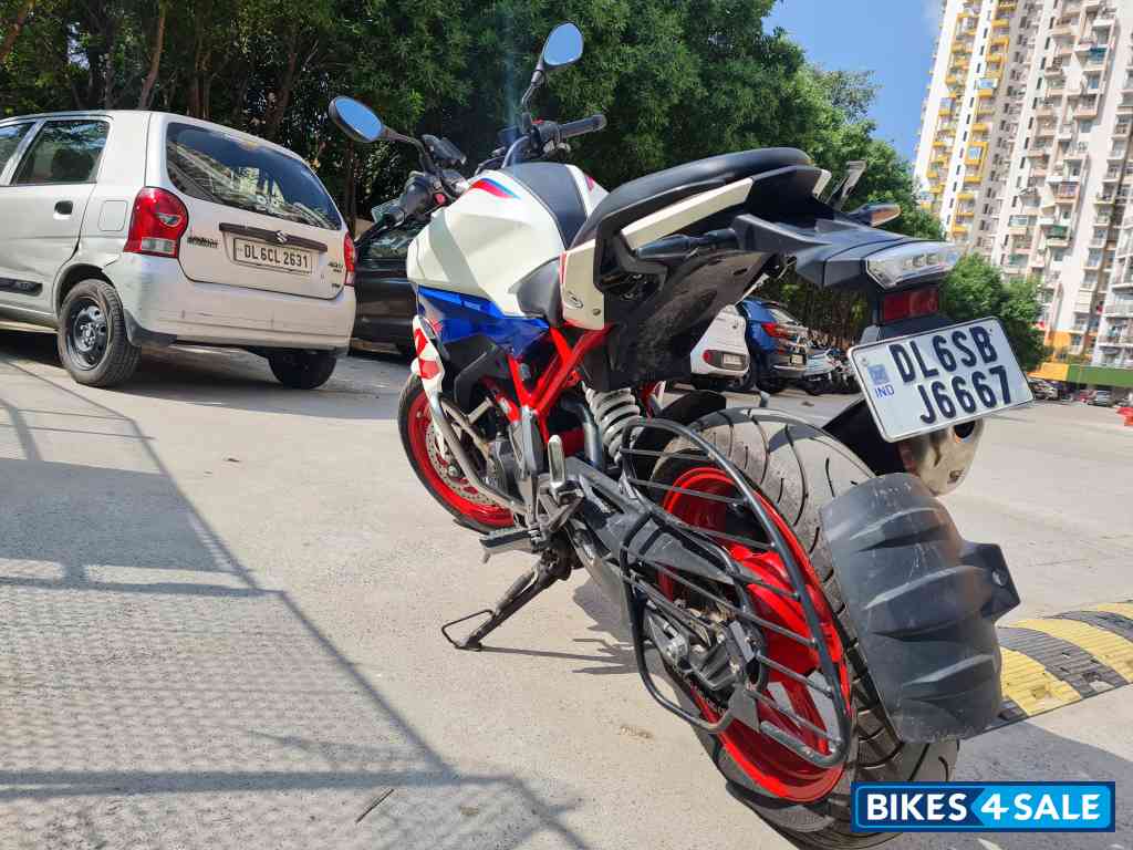 Polar White Racing B BMW G 310 R BS6