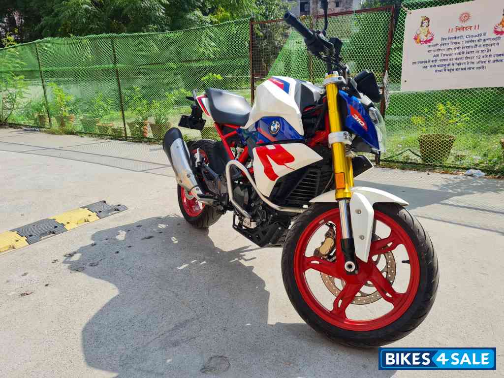 Polar White Racing B BMW G 310 R BS6