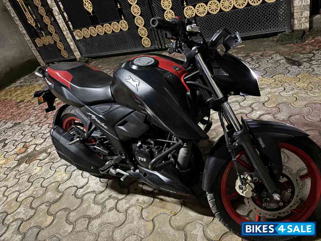 TVS Apache RTR 160 4V Special Edition