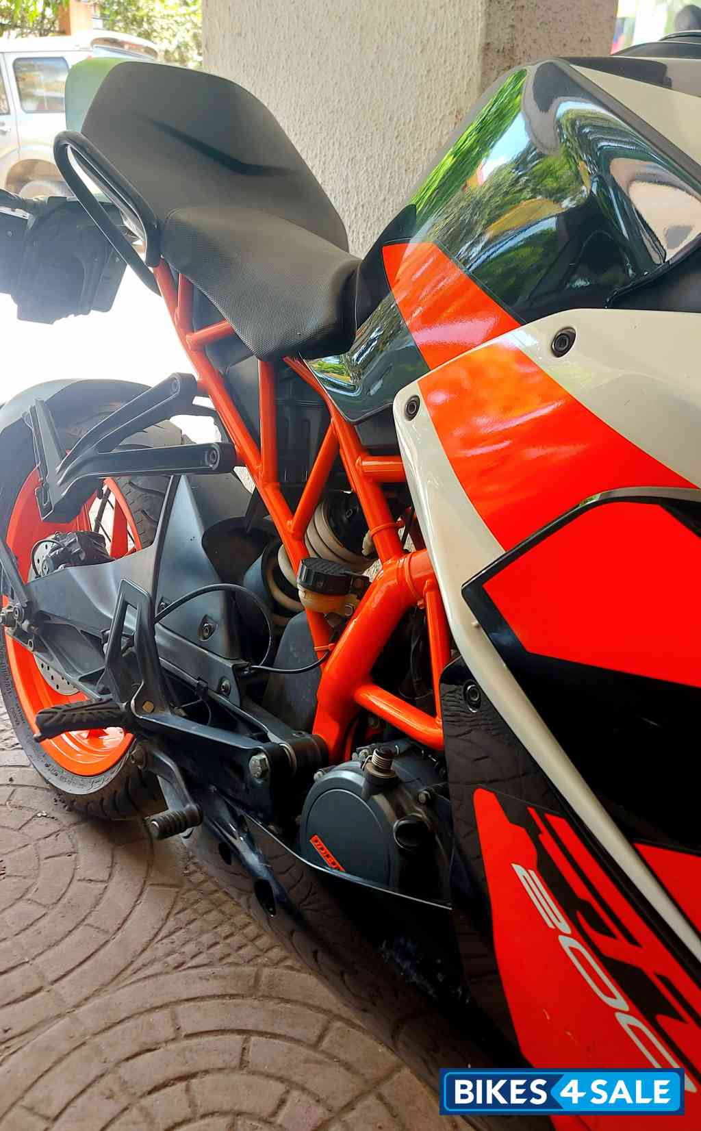 Black Orange KTM RC 200