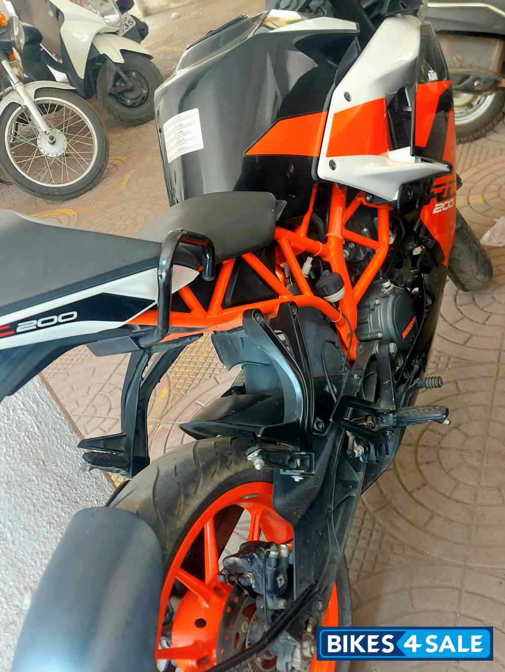 Black Orange KTM RC 200