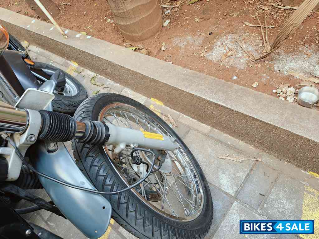 Royal Enfield Thunderbird 350 Royal Enfield Thunderbird 350