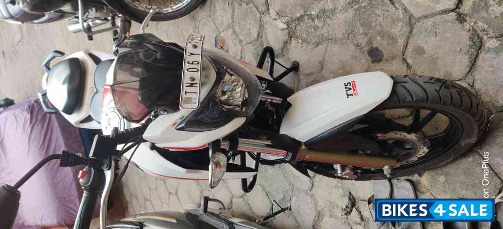 TVS Apache RTR 200 4V