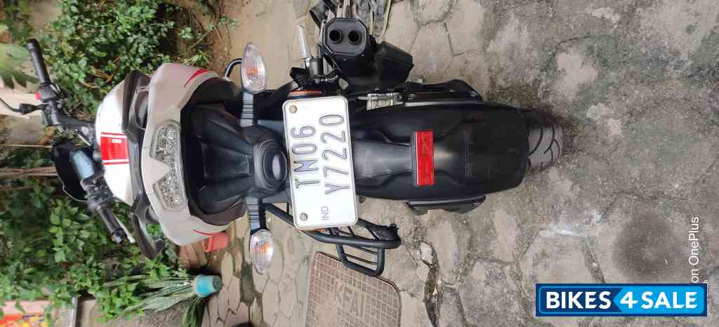 TVS Apache RTR 200 4V