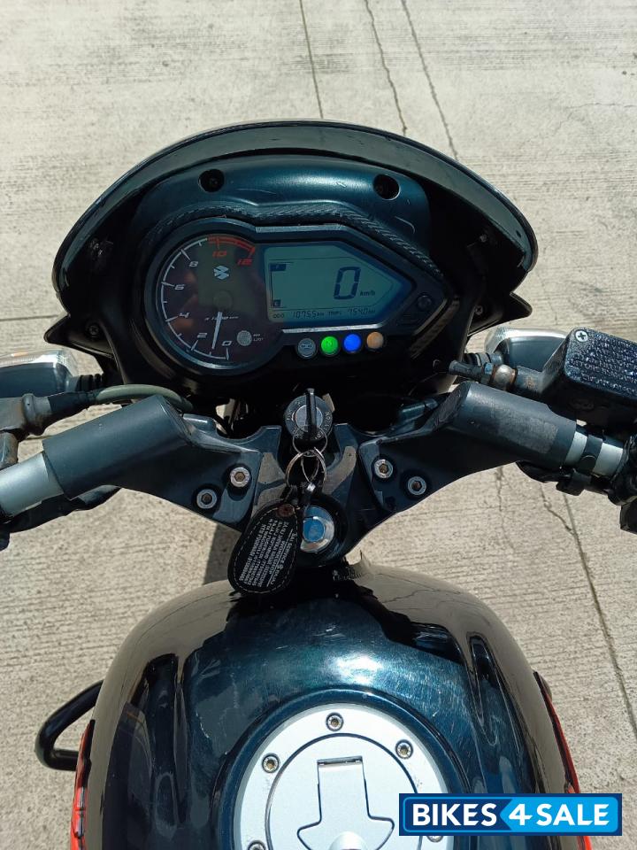 Bajaj Pulsar 150 Neon