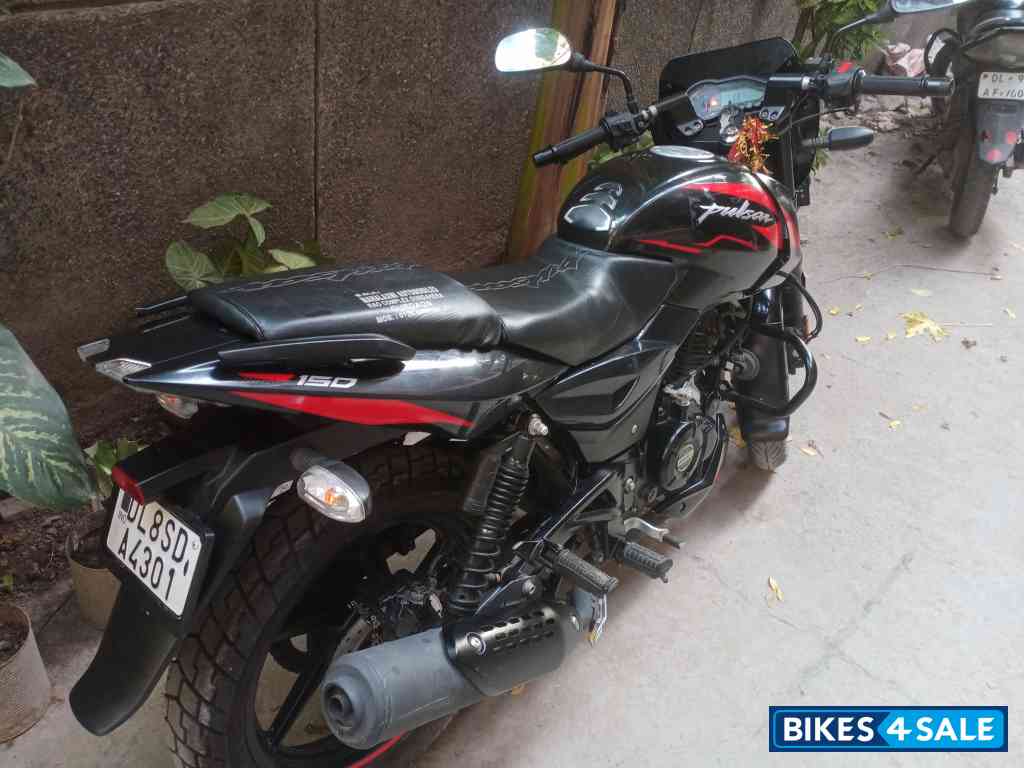 Bajaj Pulsar 150 Twin Disc BS6 Bajaj Pulsar 150 Twin Disc BS6