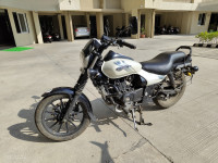 Bajaj Avenger Street 220