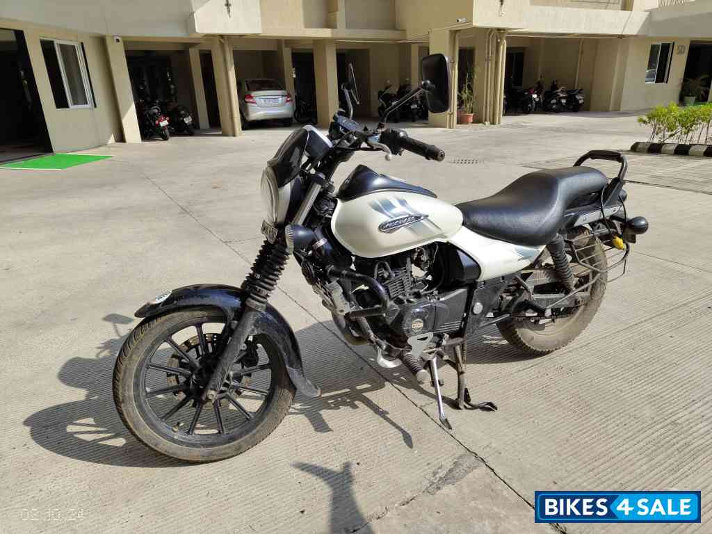 Bajaj Avenger Street 220