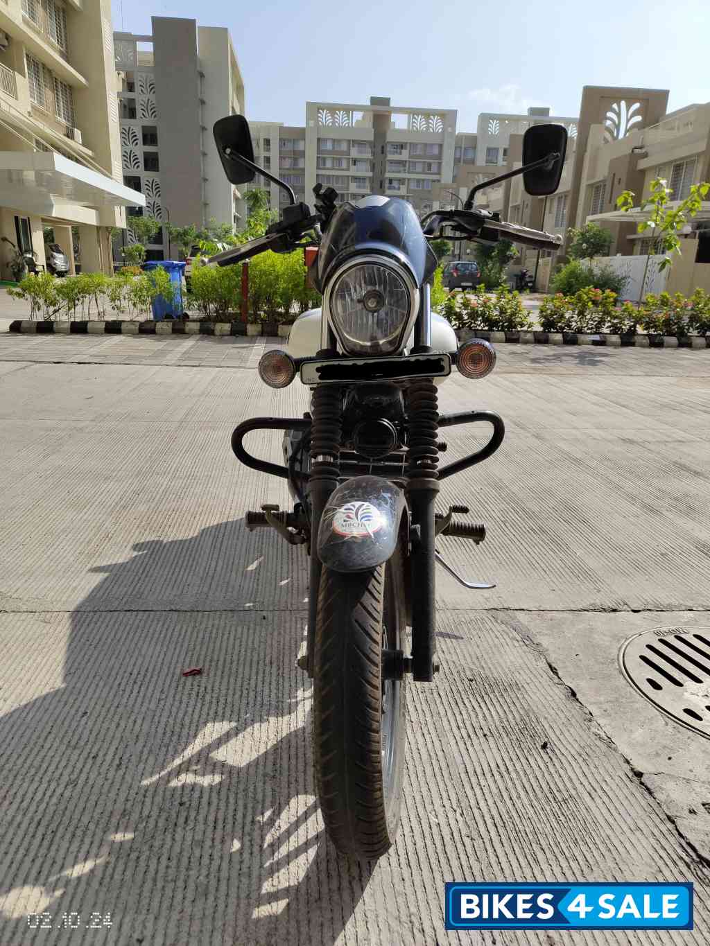 Bajaj Avenger Street 220