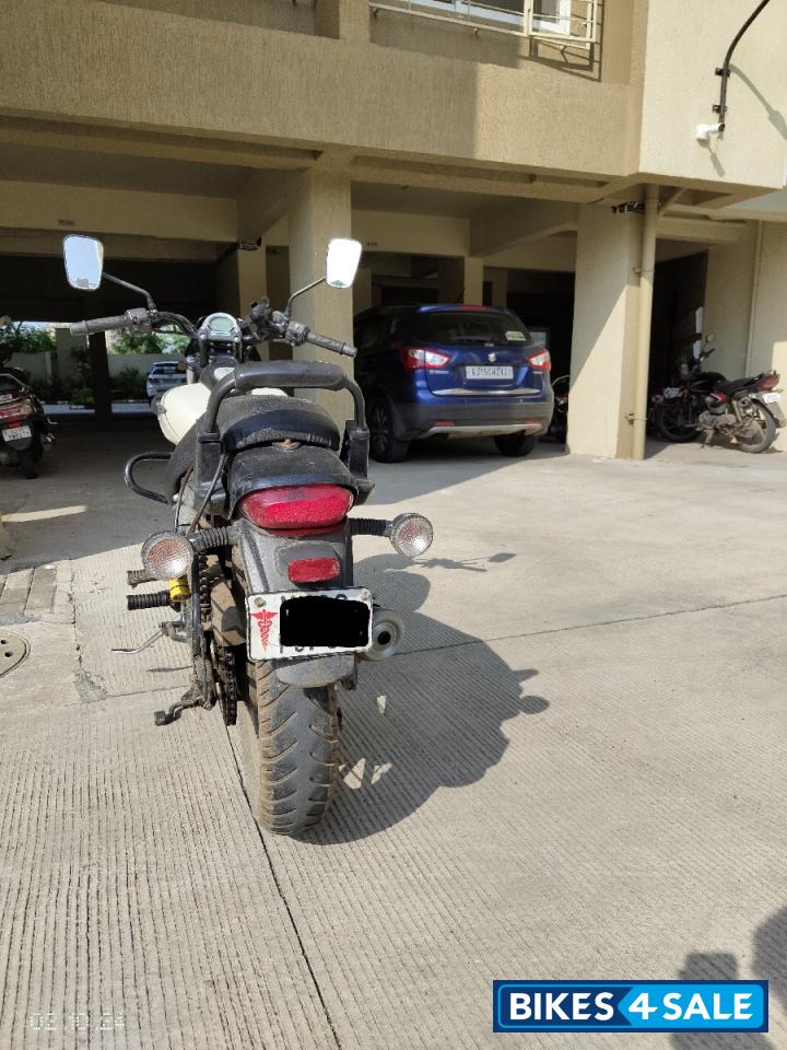 Bajaj Avenger Street 220