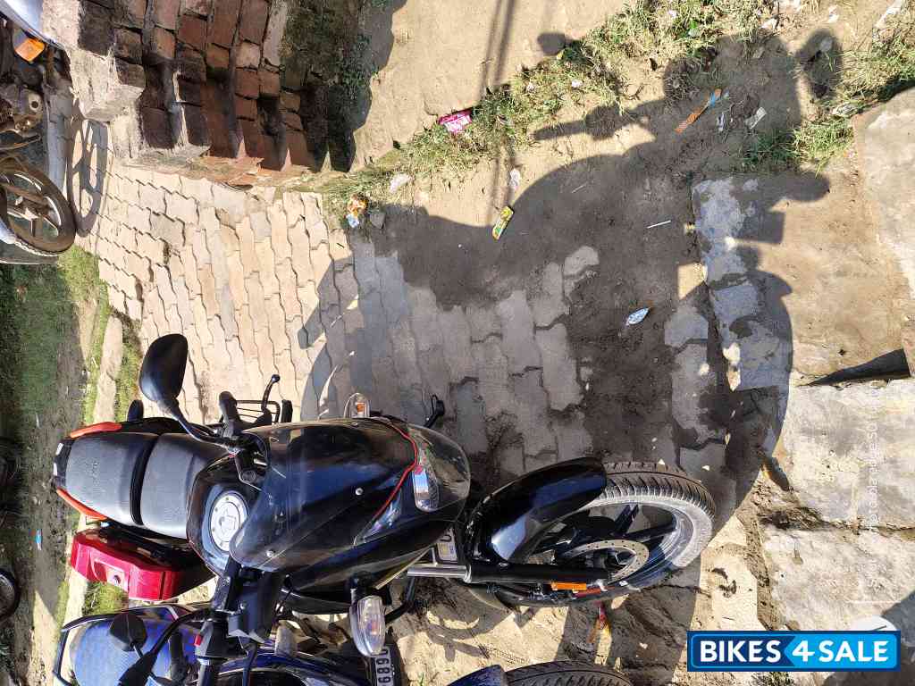 Bajaj Pulsar 125 Carbon Fibre Disc Split Seat