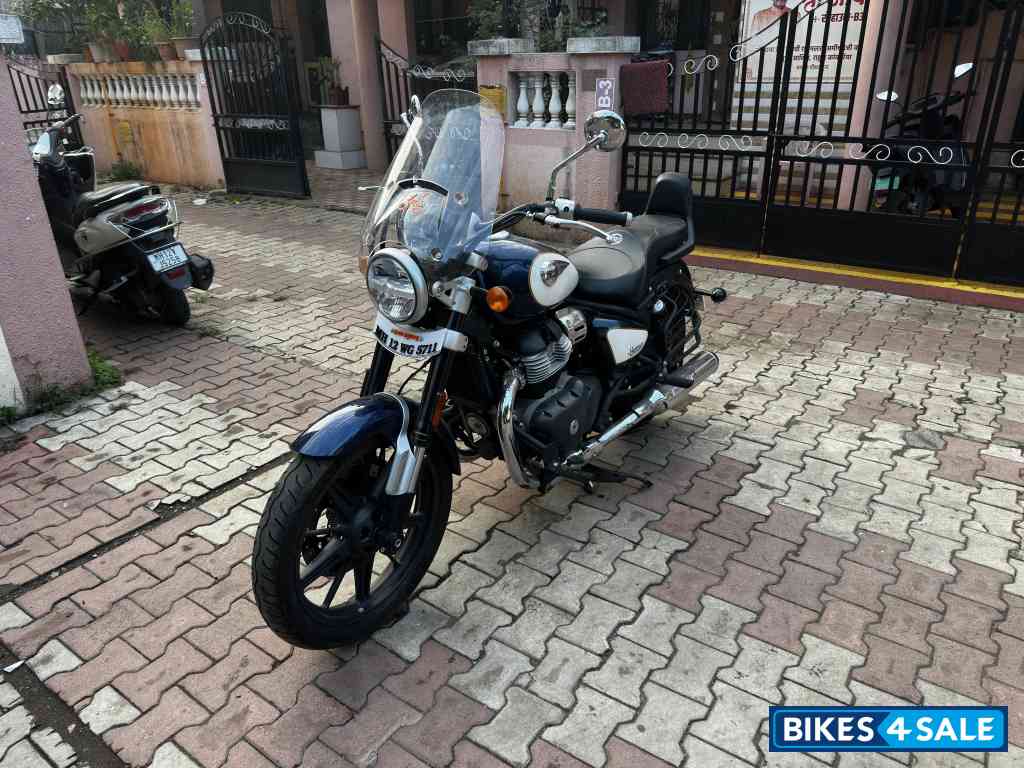 Blue Royal Enfield Super Meteor 650