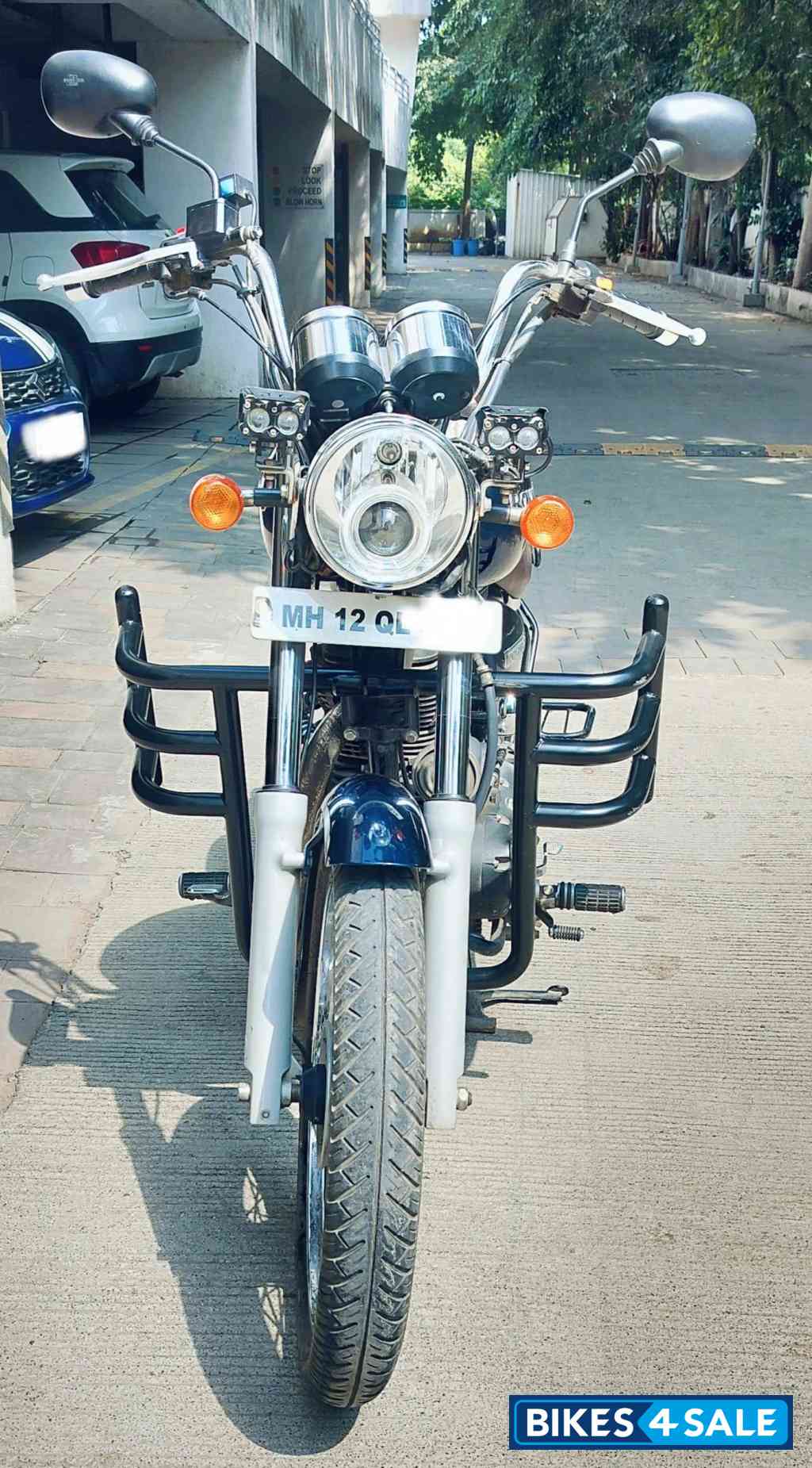 Marien Blue Royal Enfield Thunderbird 350 Marien Blue Royal Enfield Thunderbird 350