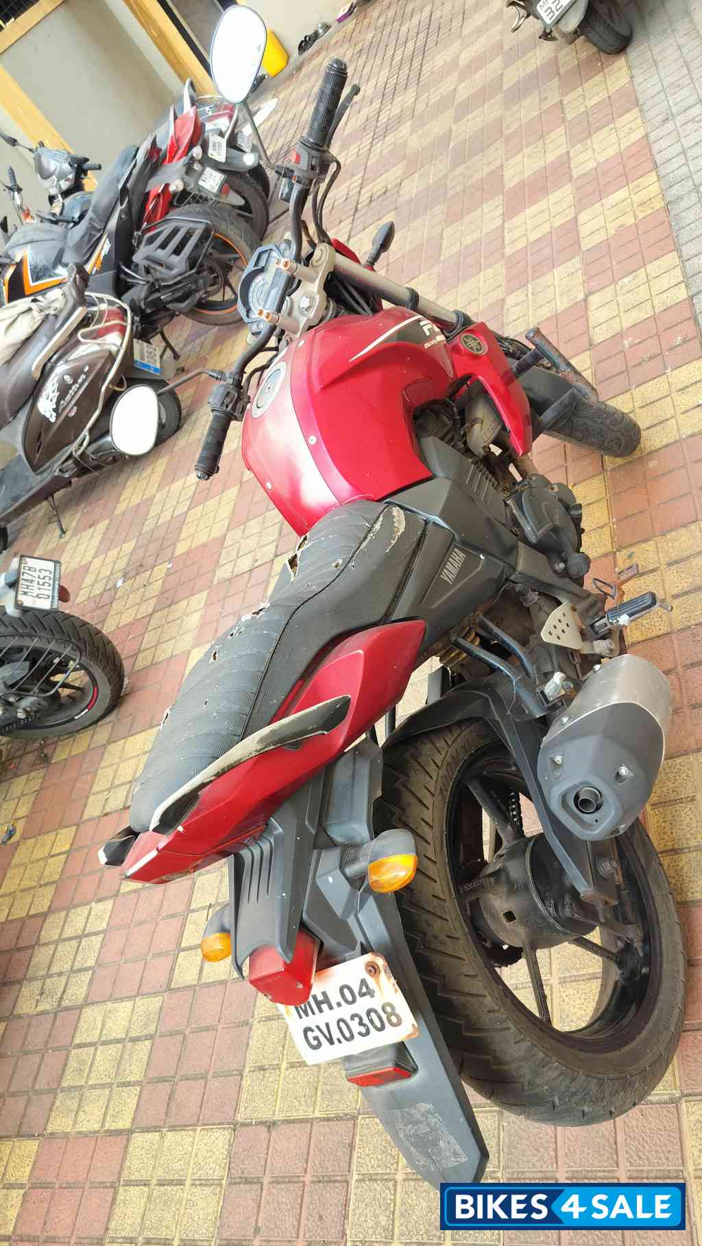 Red Yamaha FZ16
