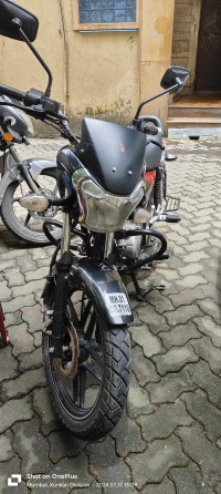 Bajaj V15